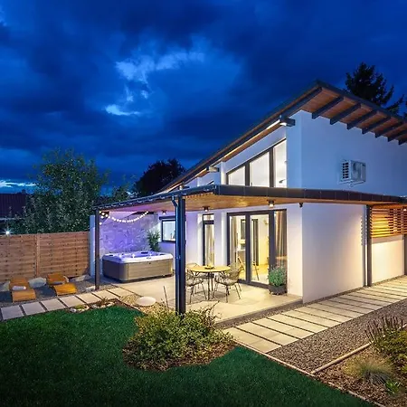 White Lotus Mini Loft House Lägenhet Mezőkövesd
